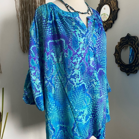 Jennifer Lopez purple blue boho snake print dolman sleeve hi low top size large - Picture 2 of 13